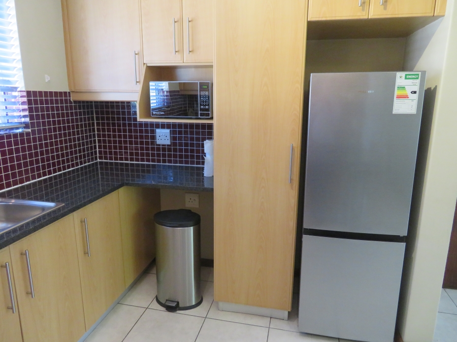 To Let 2 Bedroom Property for Rent in Kenilworth Western Cape